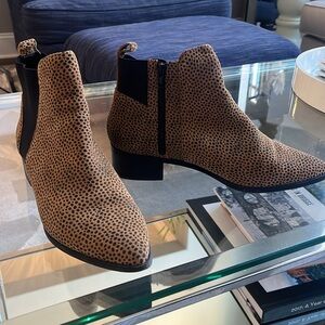 Crown Vintage suede booties